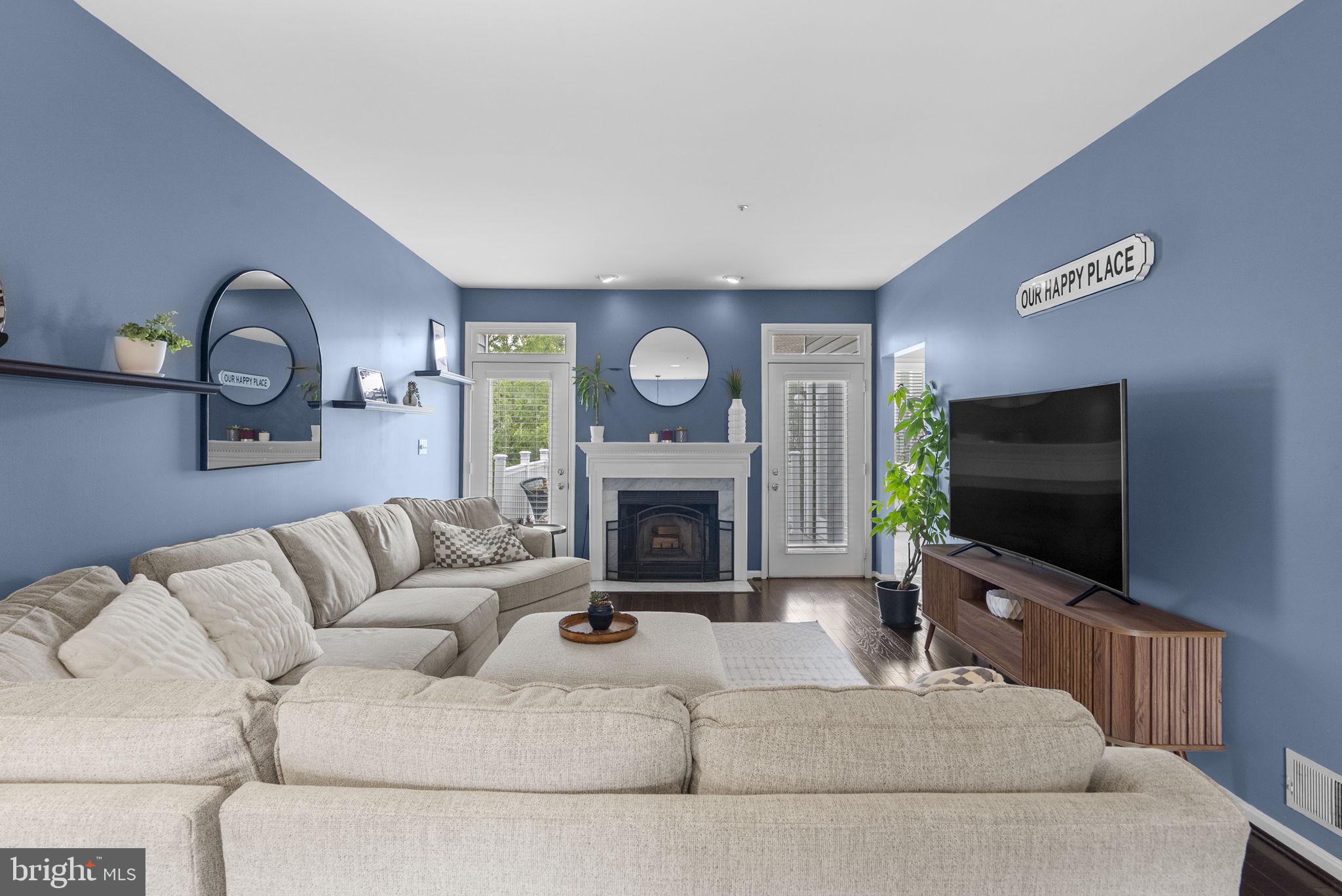 617 MARTINGALE LANE