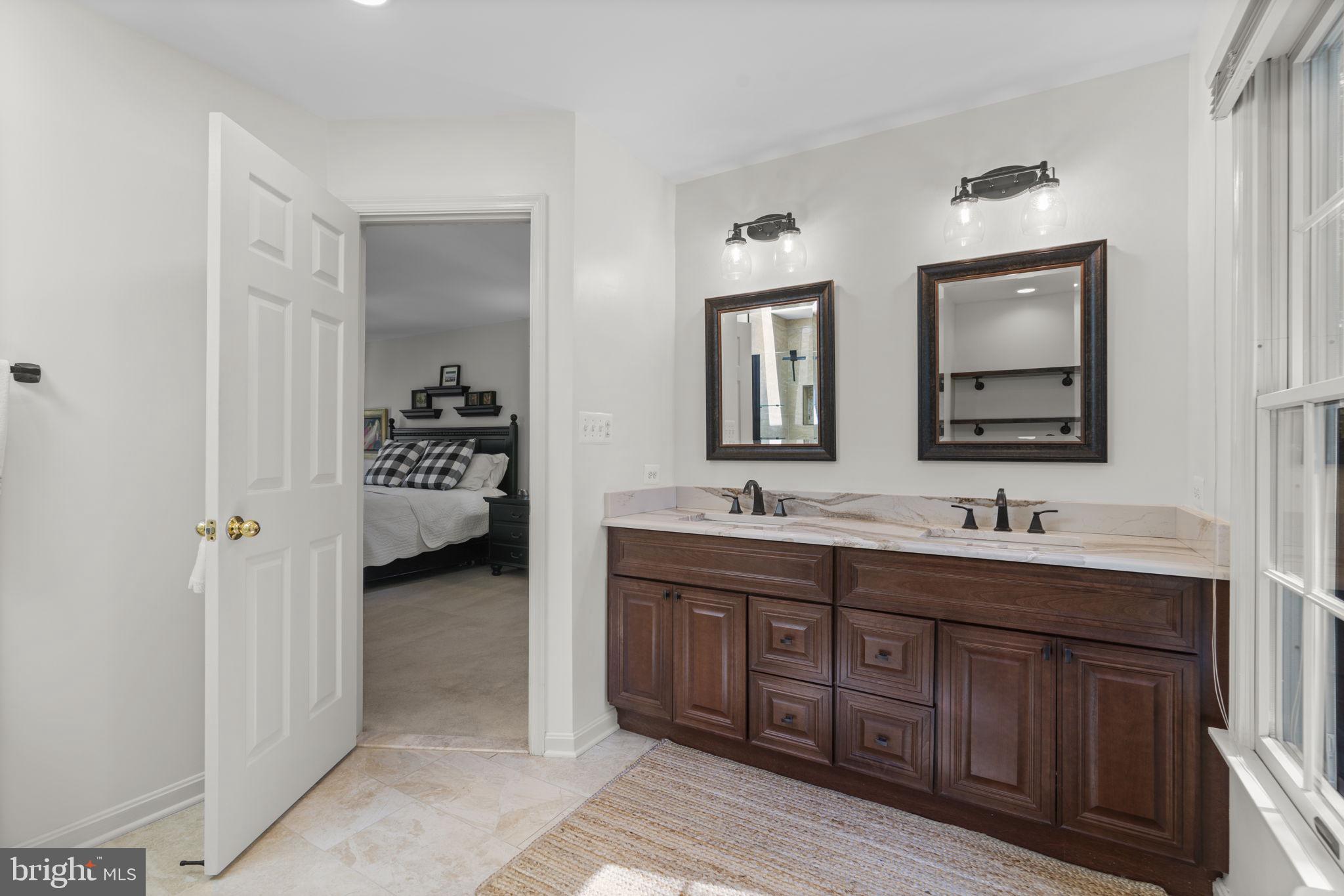 8391 GREENSTONE COURT