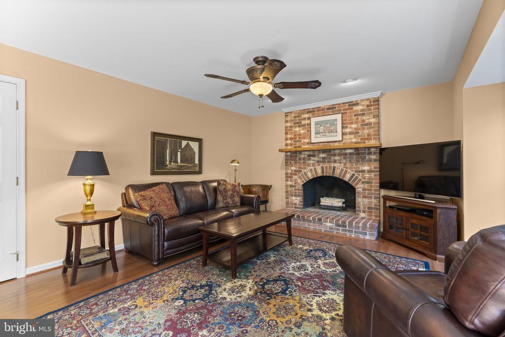 8391 GREENSTONE COURT