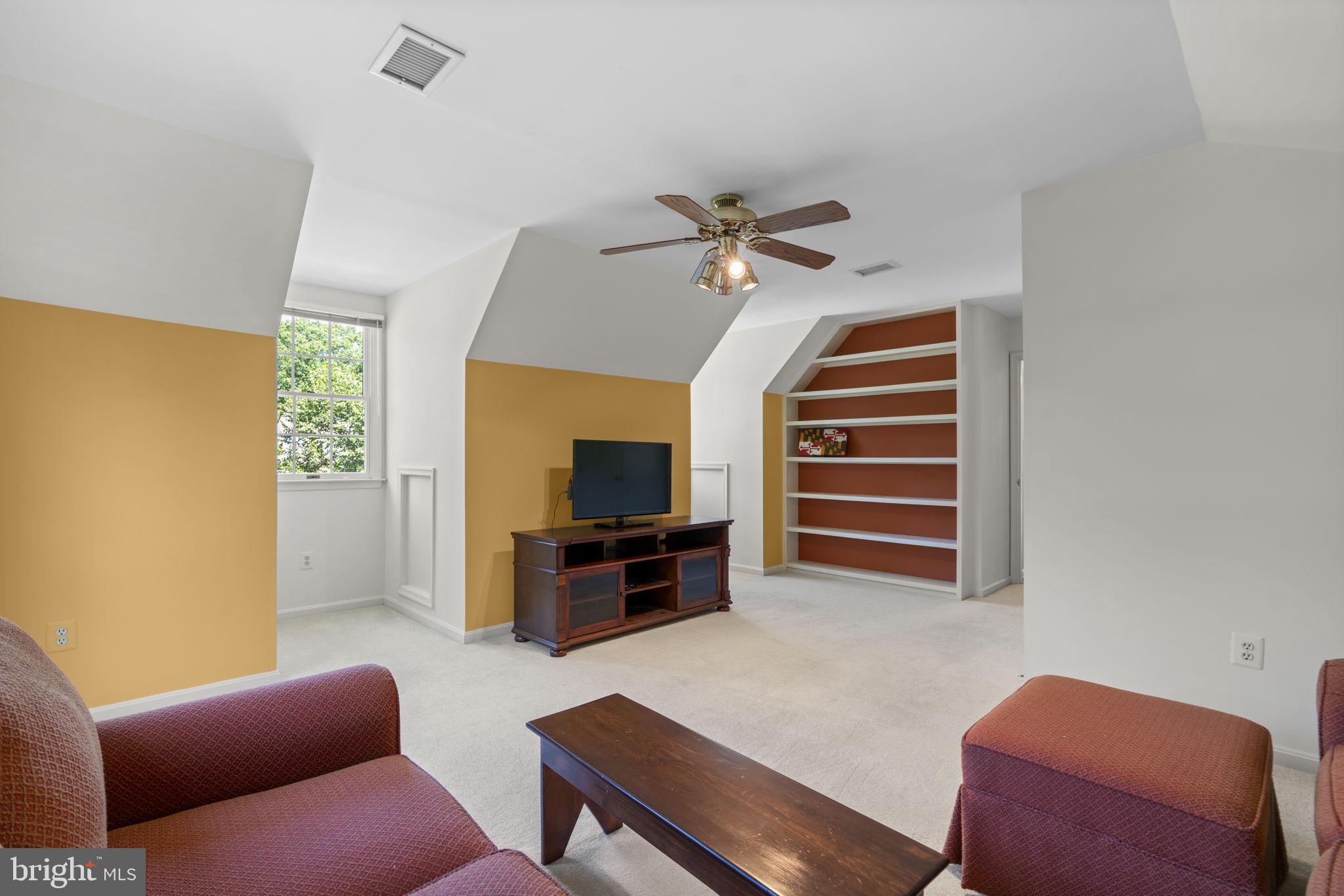8391 GREENSTONE COURT