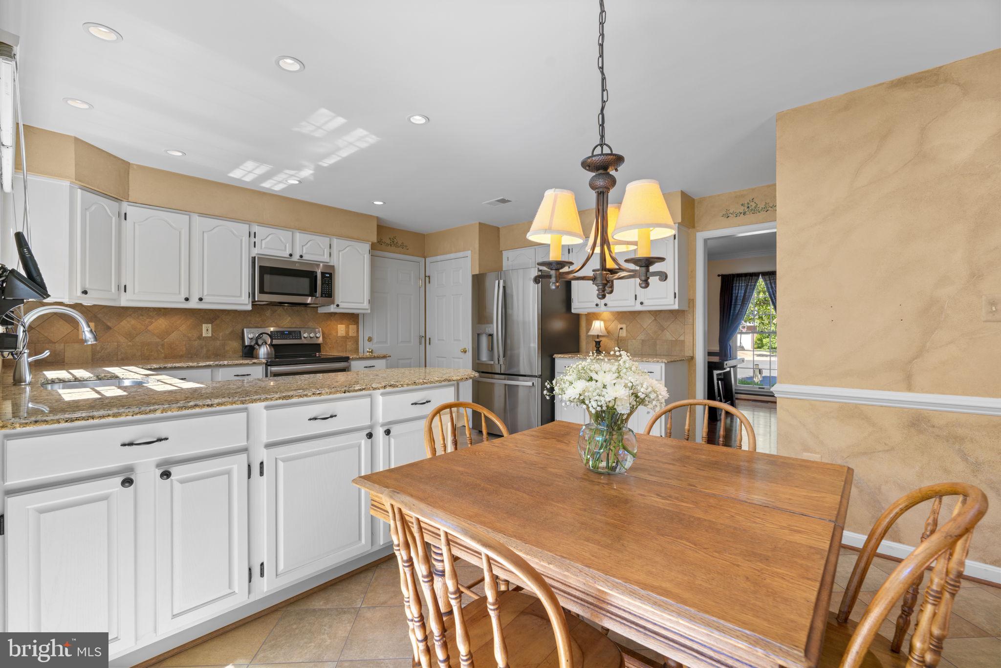 8391 GREENSTONE COURT
