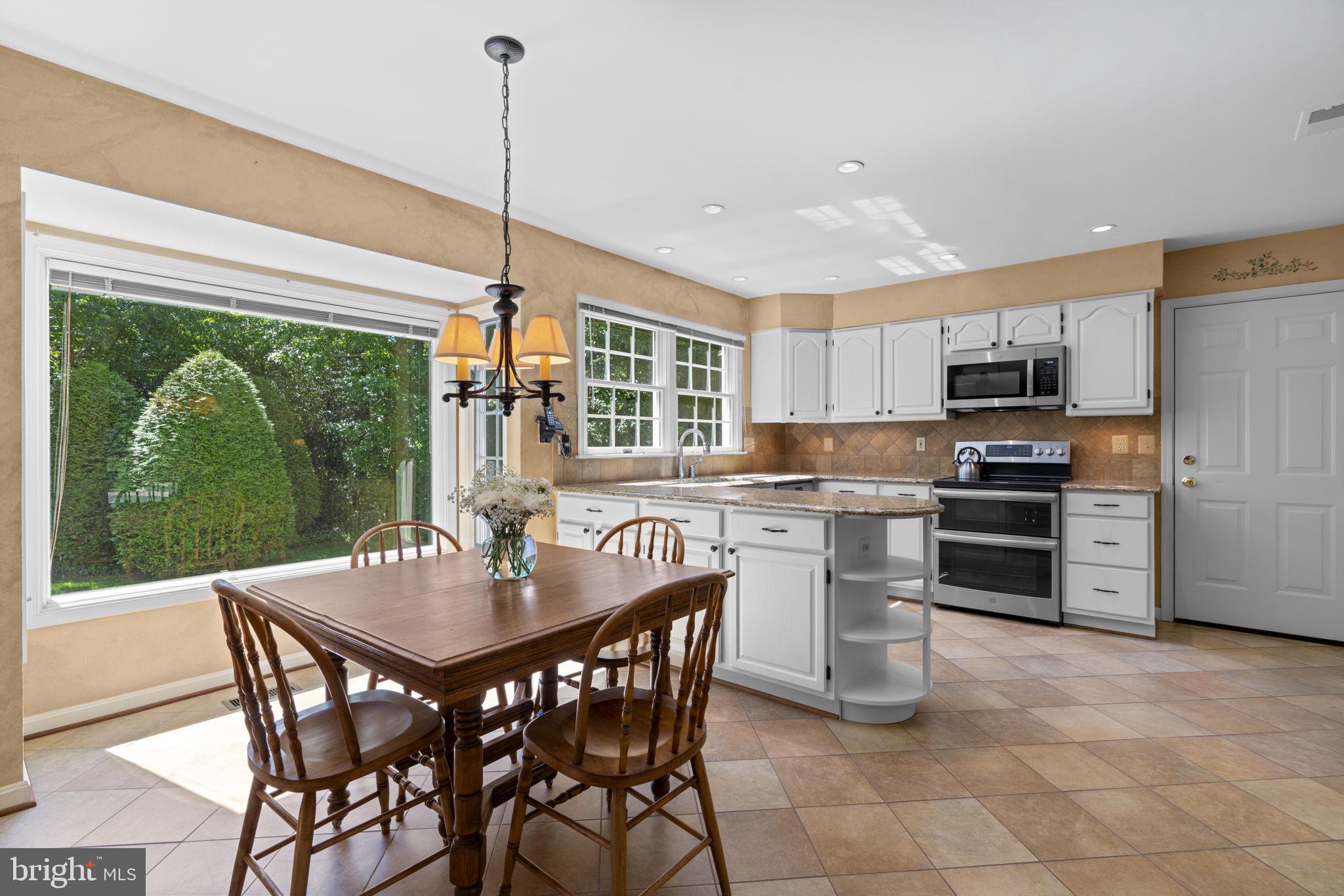 8391 GREENSTONE COURT