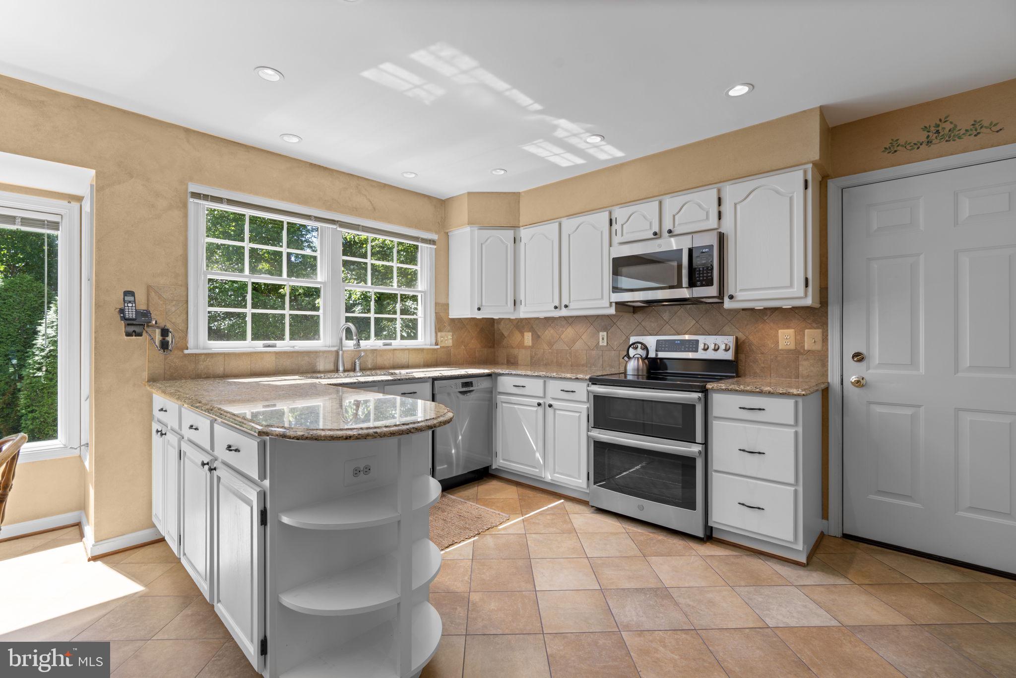 8391 GREENSTONE COURT