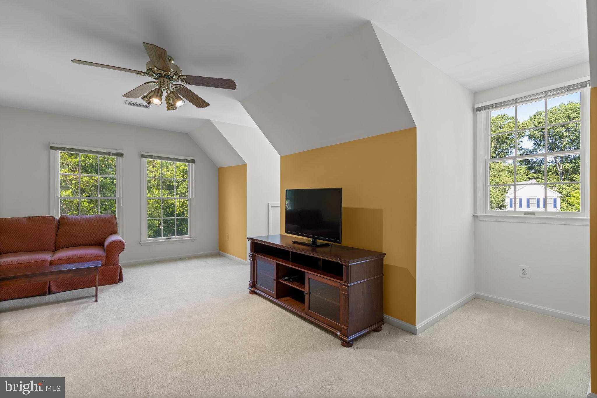 8391 GREENSTONE COURT
