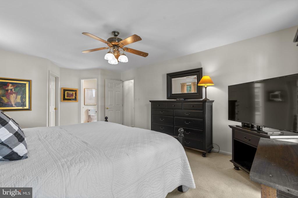 8391 GREENSTONE COURT