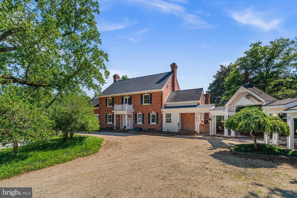 1002 GRANDA FLORA COURT