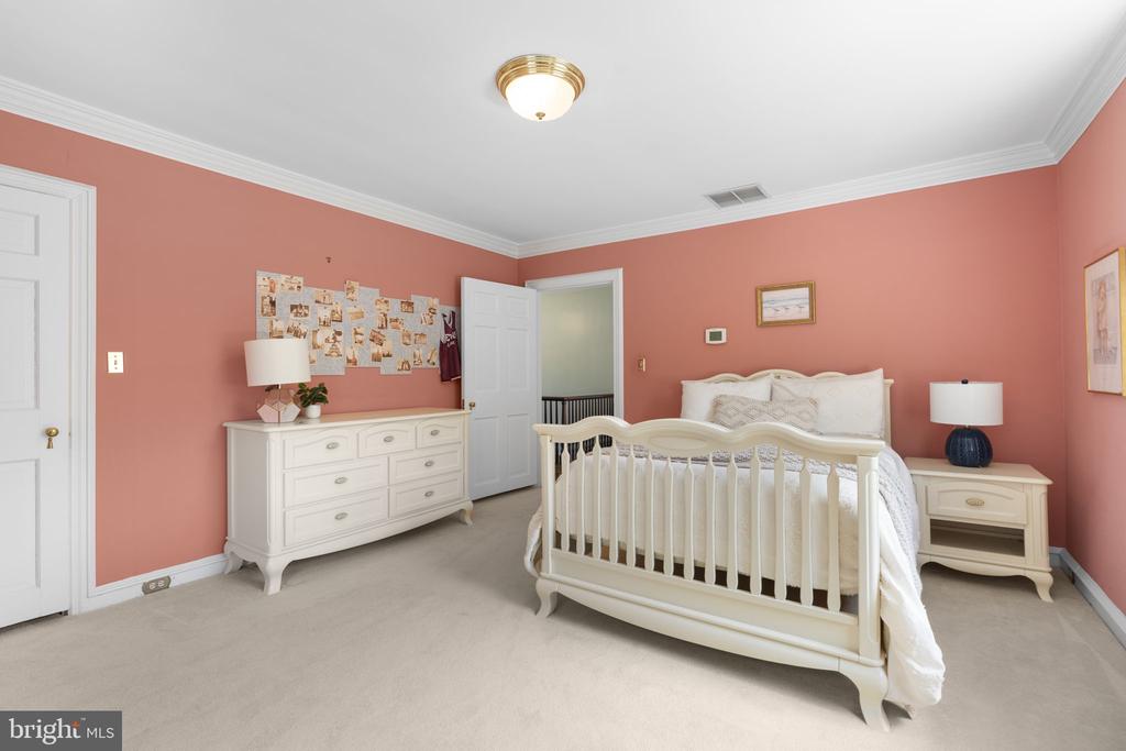 1002 GRANDA FLORA COURT