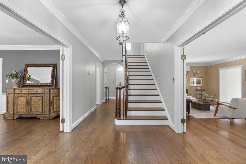 1002 GRANDA FLORA COURT