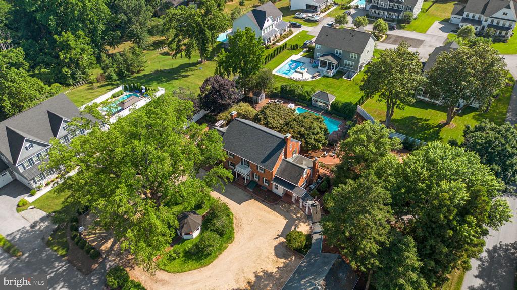 1002 GRANDA FLORA COURT
