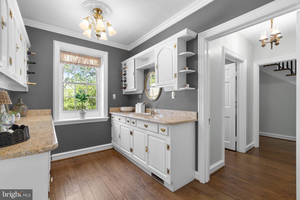 1002 GRANDA FLORA COURT