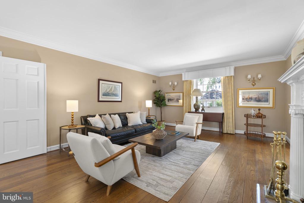 1002 GRANDA FLORA COURT