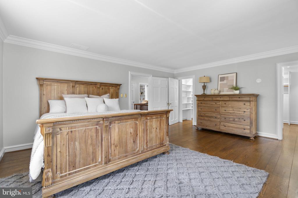 1002 GRANDA FLORA COURT