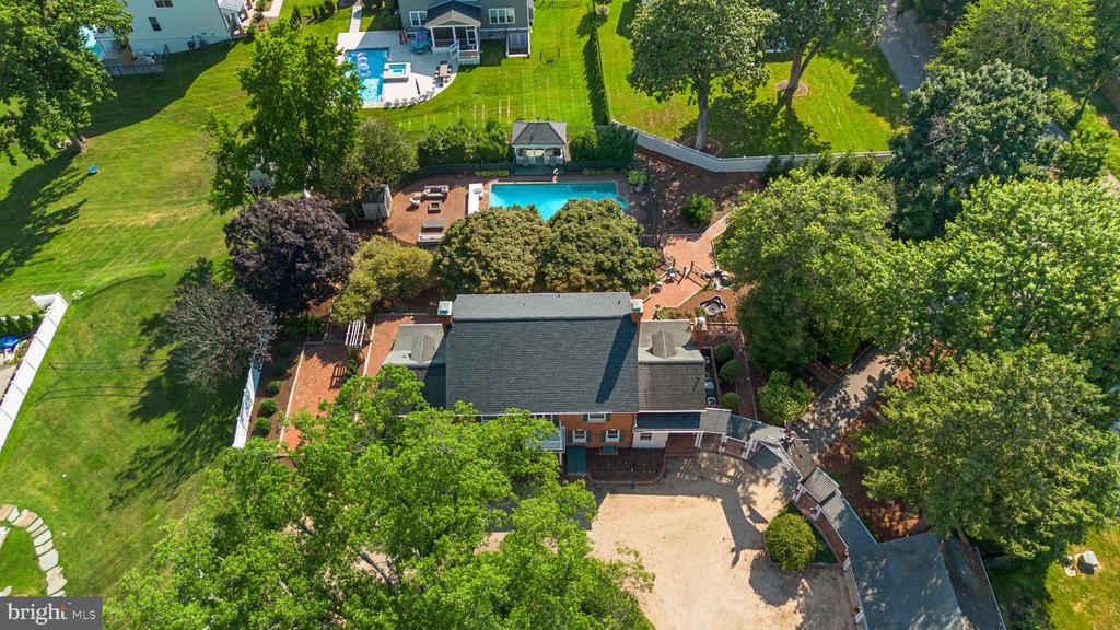 1002 GRANDA FLORA COURT
