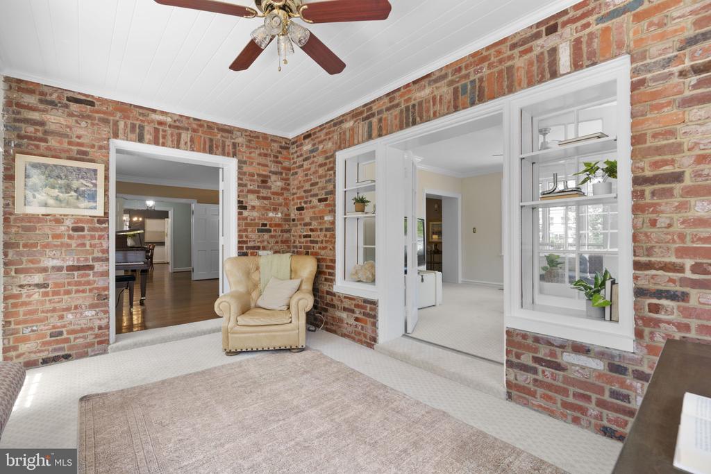 1002 GRANDA FLORA COURT