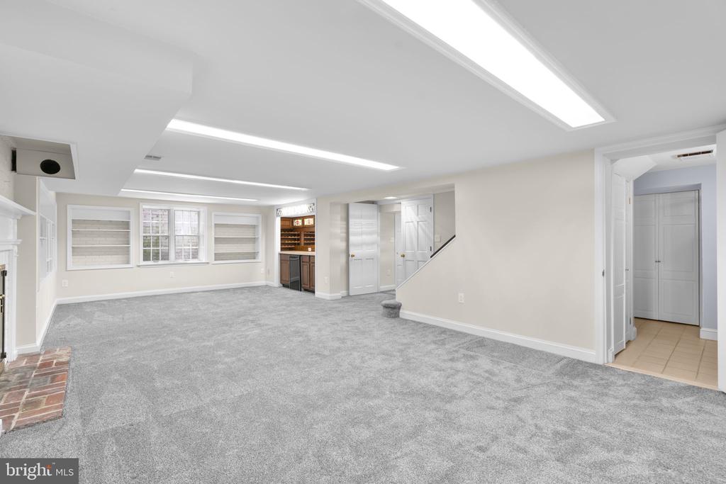 1002 GRANDA FLORA COURT