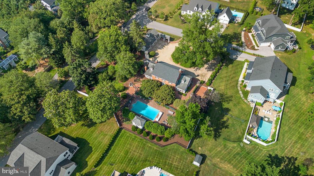 1002 GRANDA FLORA COURT