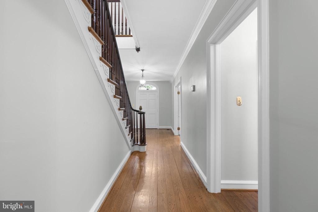 1002 GRANDA FLORA COURT