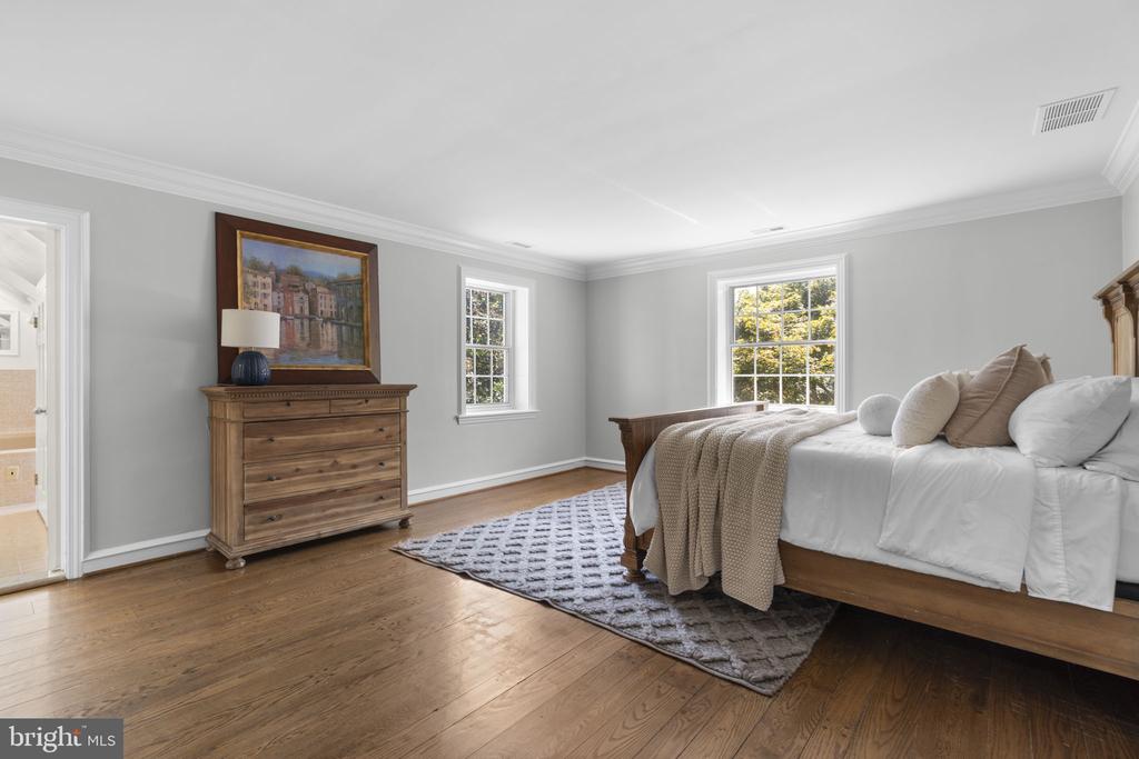 1002 GRANDA FLORA COURT