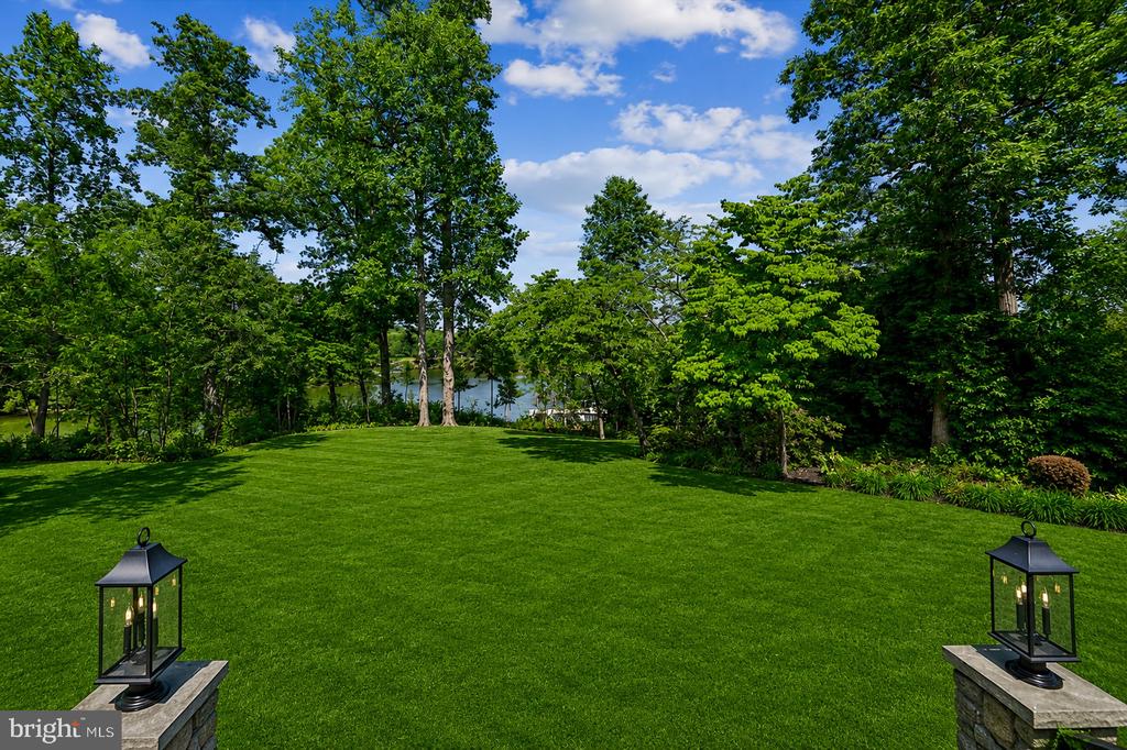 2700 FALLING TIMBER TRAIL