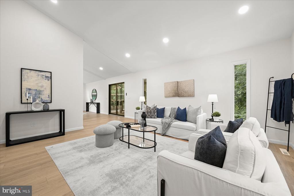 1252 TAMARACK TRAIL