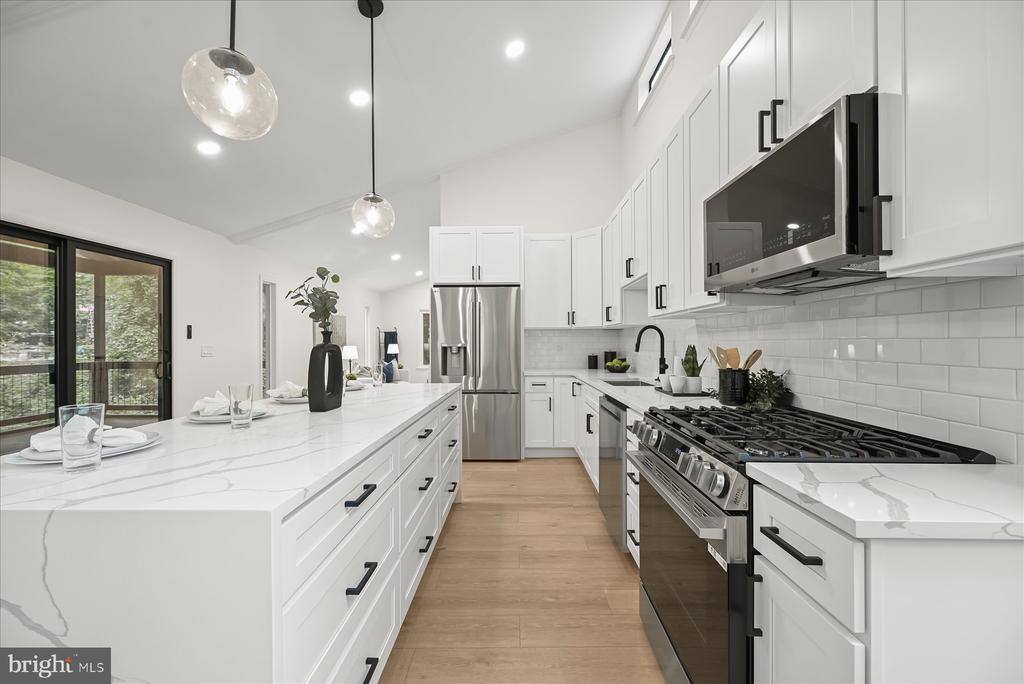 1252 TAMARACK TRAIL