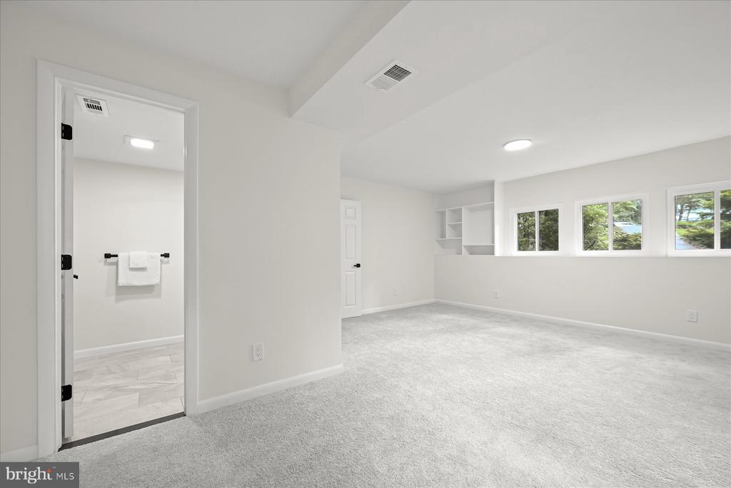 1252 TAMARACK TRAIL