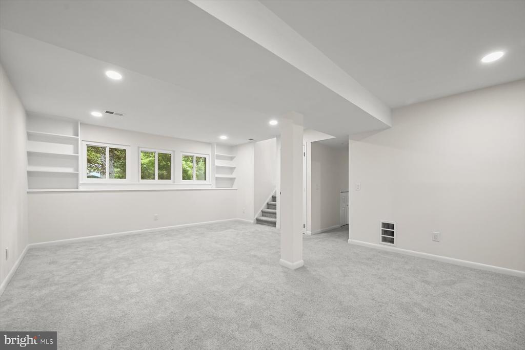 1252 TAMARACK TRAIL