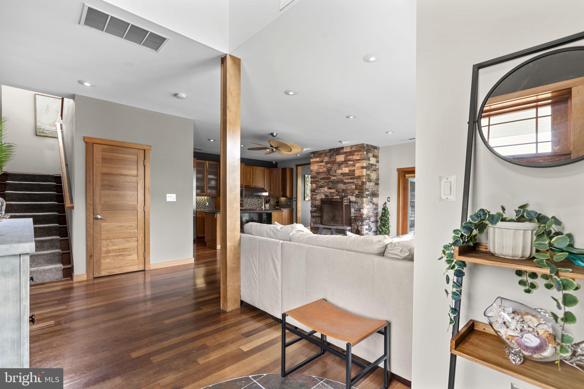 993 ROUND BAY ROAD