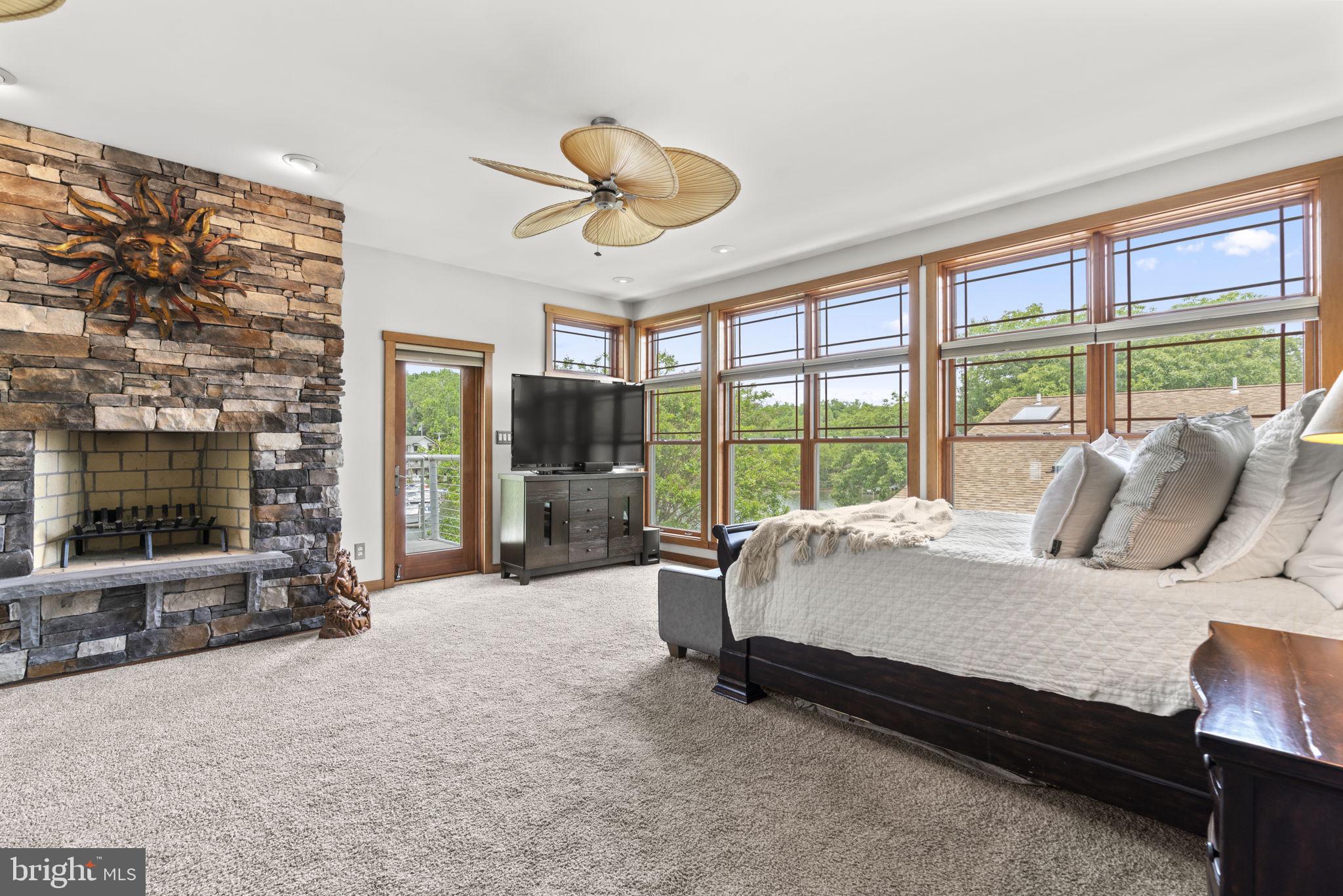 993 ROUND BAY ROAD