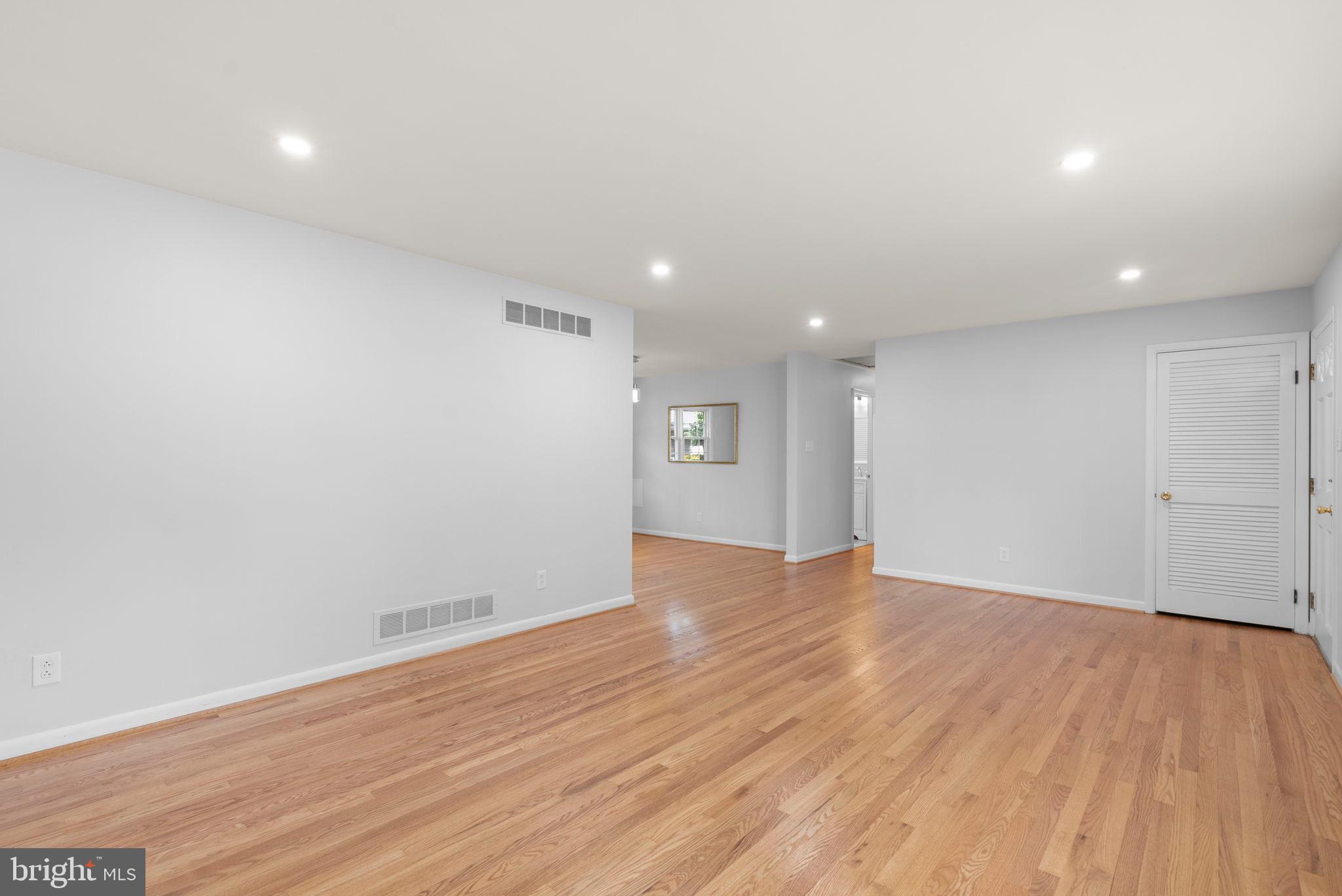 812 COTTONWOOD DRIVE