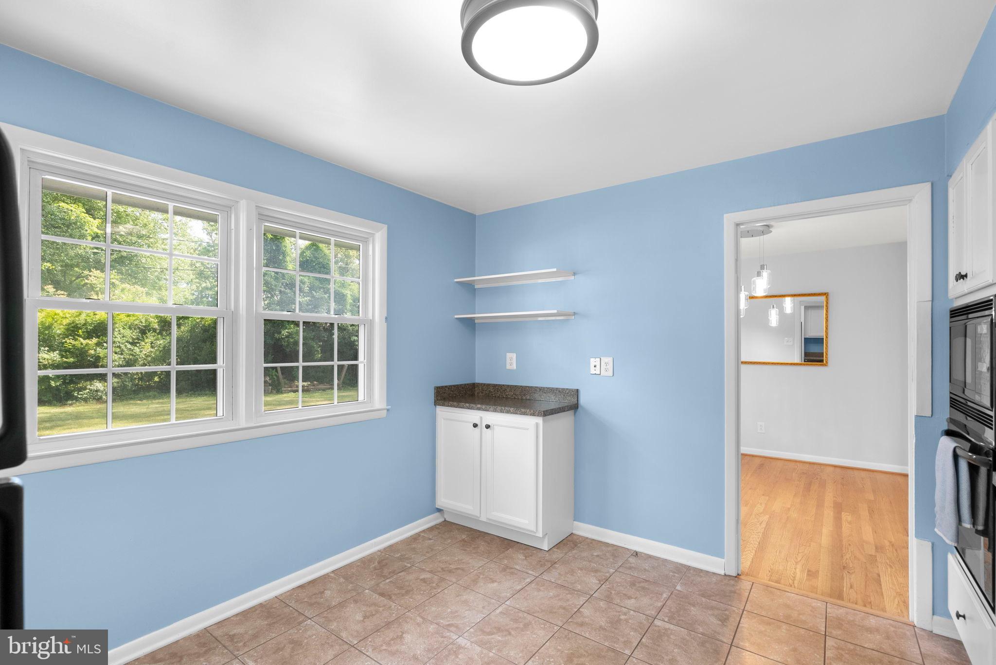 812 COTTONWOOD DRIVE