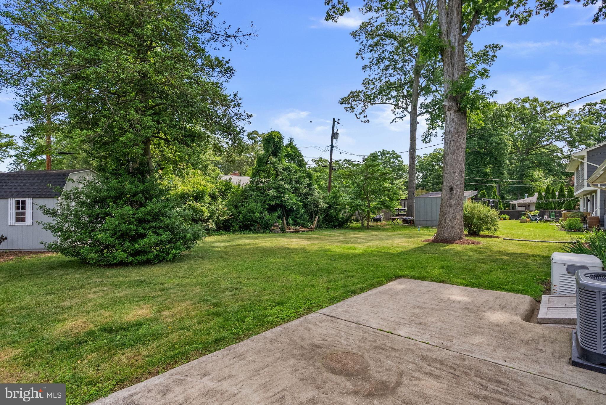 812 COTTONWOOD DRIVE