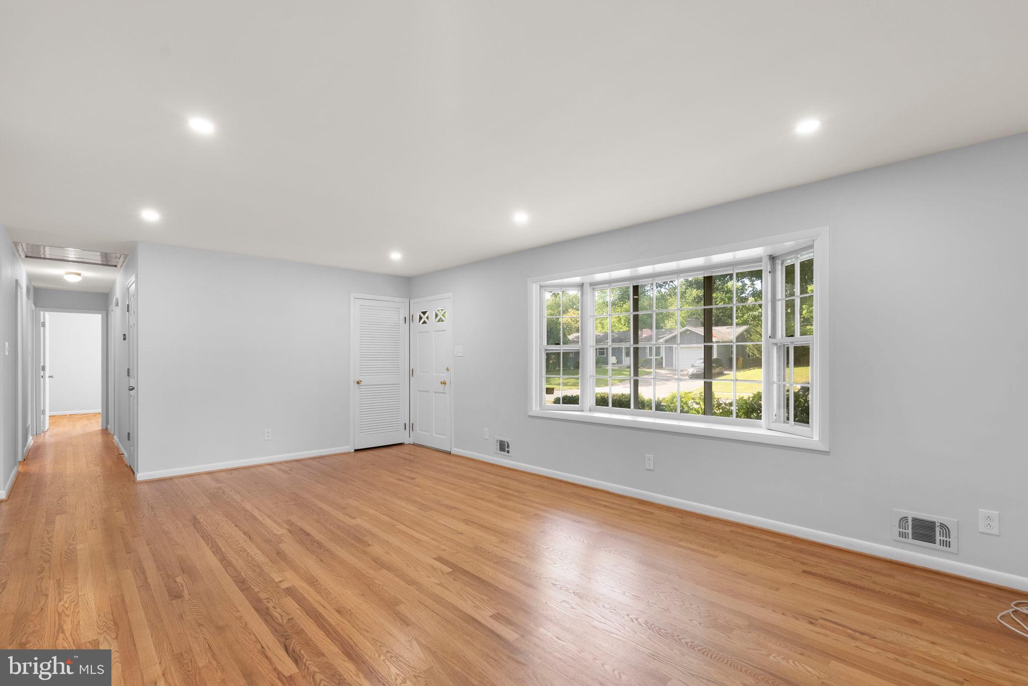 812 COTTONWOOD DRIVE