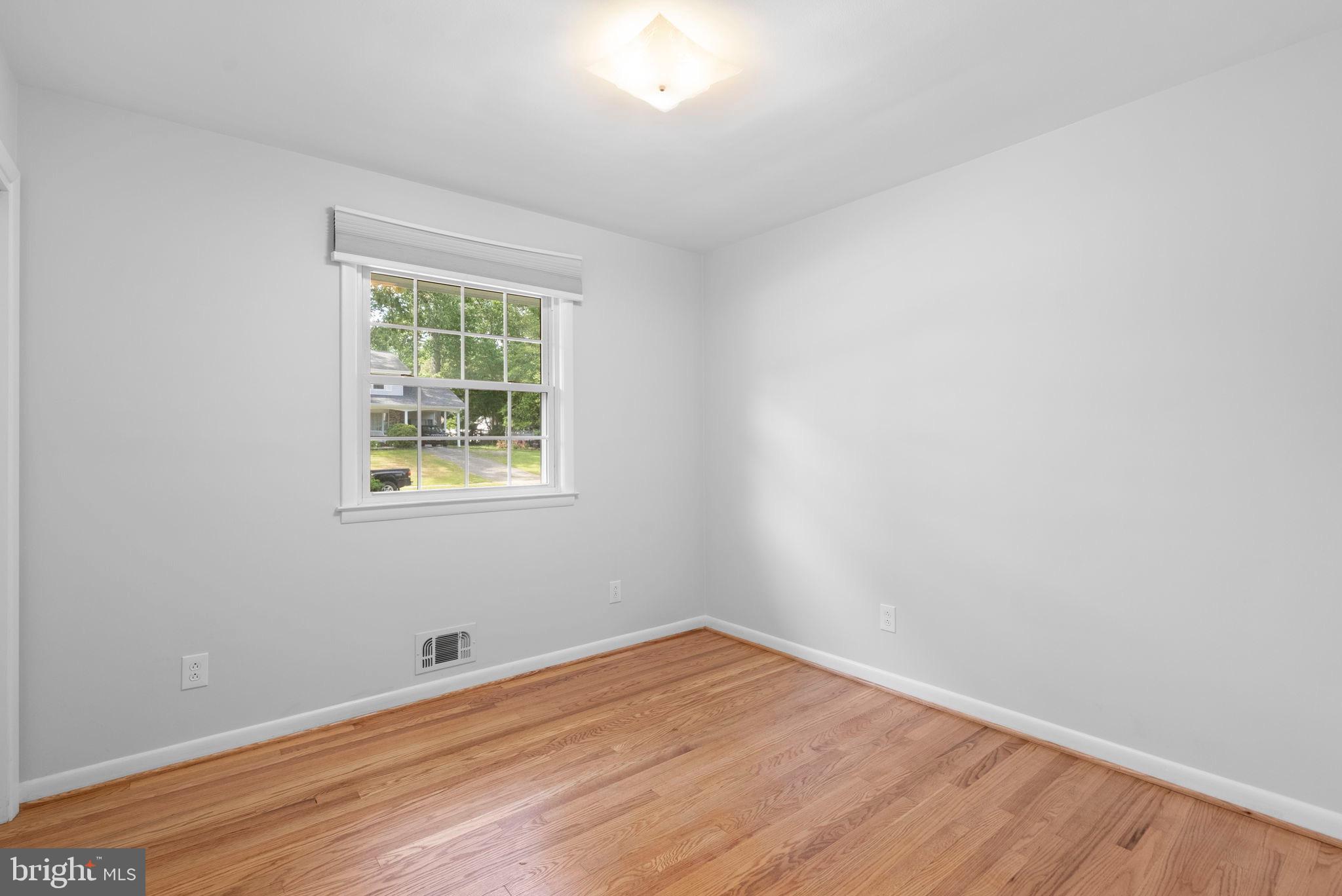 812 COTTONWOOD DRIVE