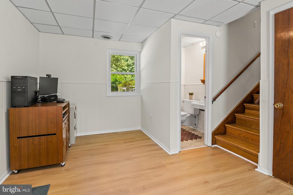 1123 CHINABERRY LANE