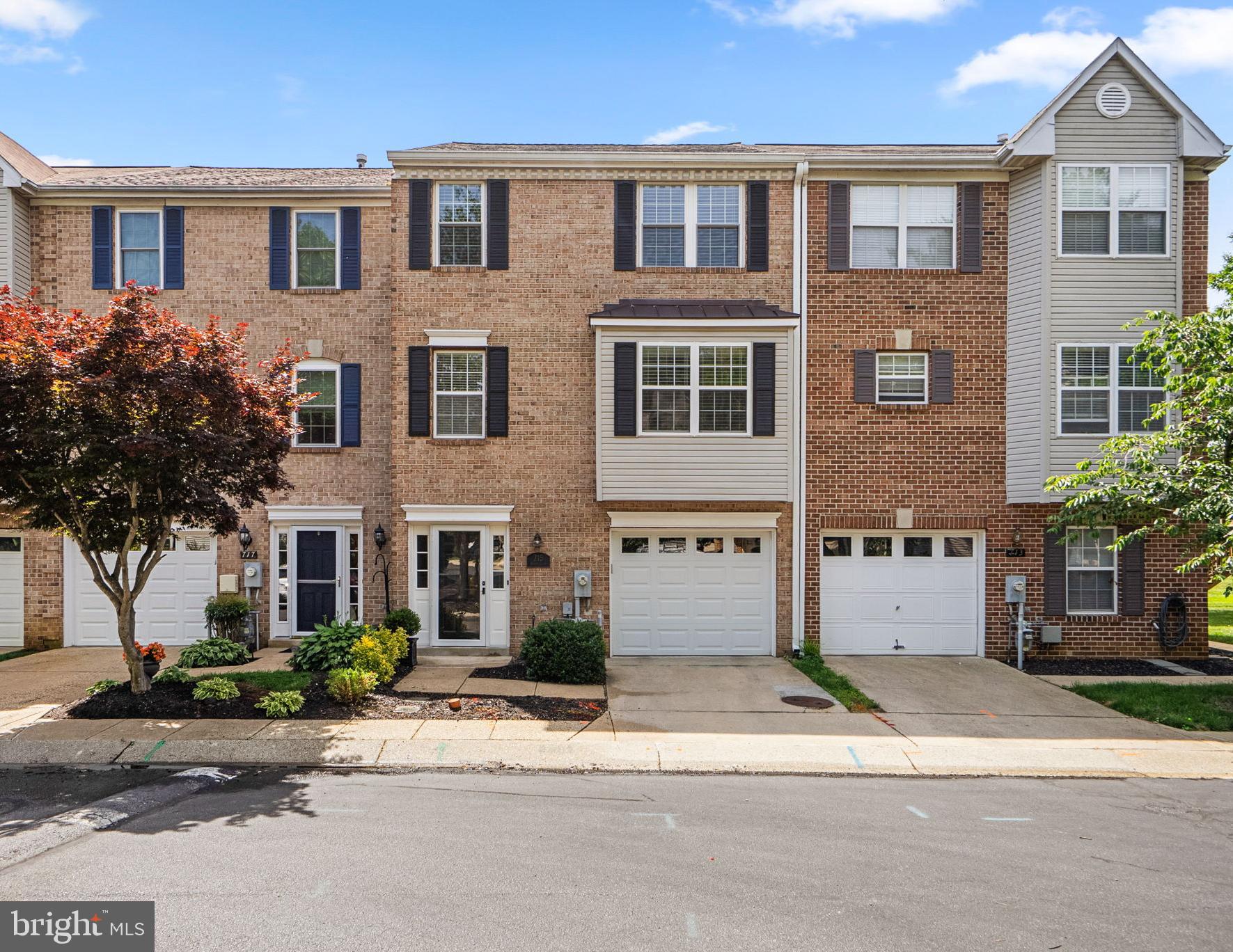 715 MASHIE COURT