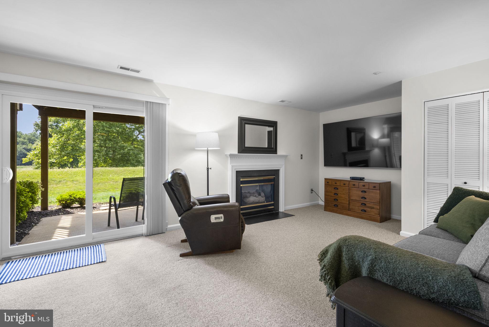 715 MASHIE COURT