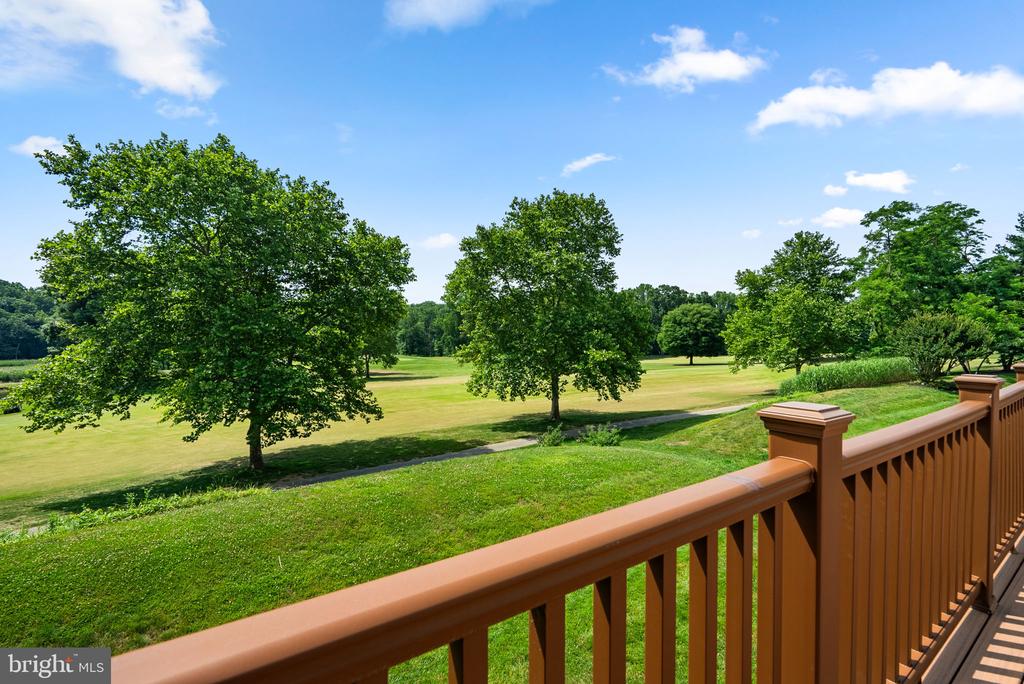 715 MASHIE COURT