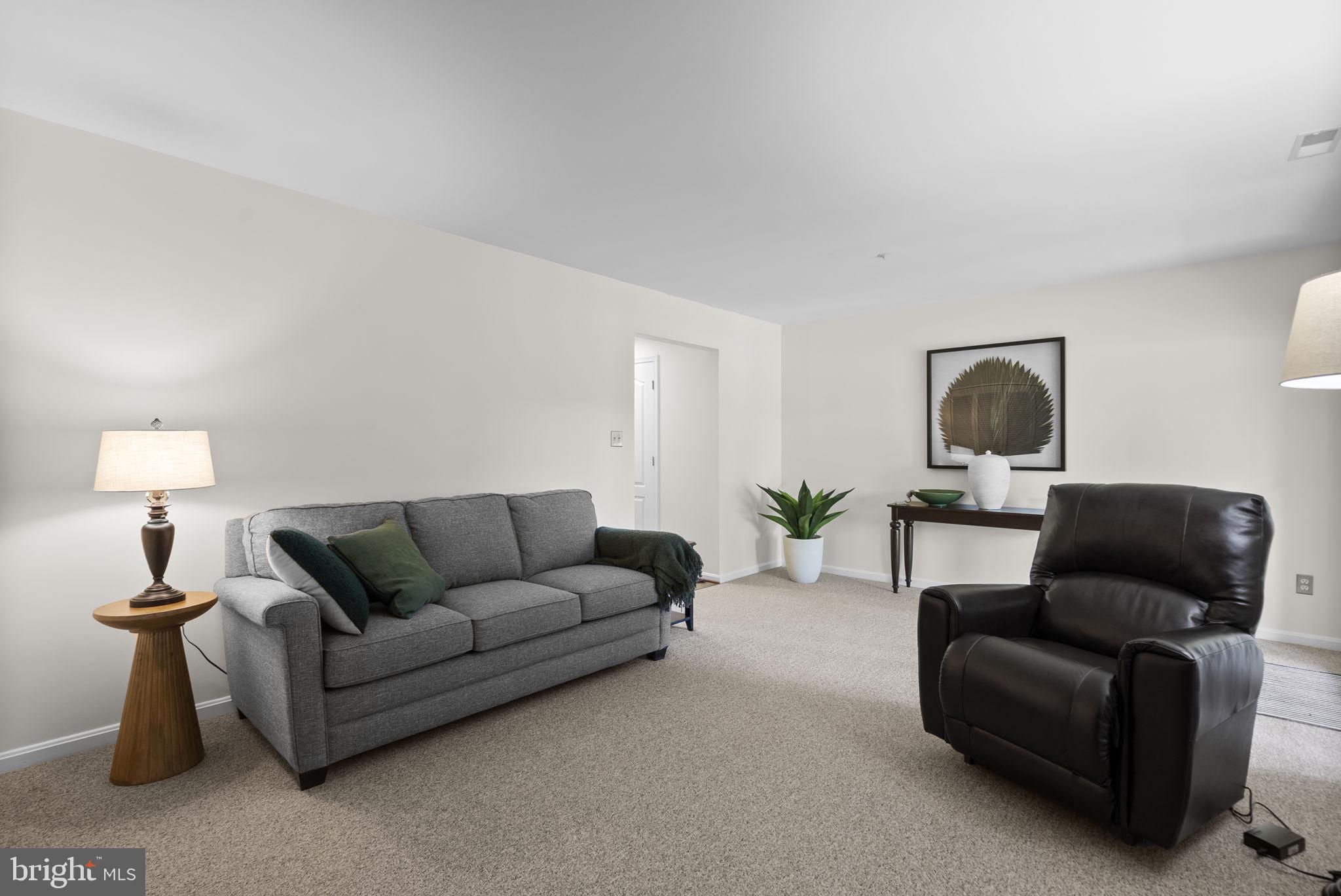 715 MASHIE COURT