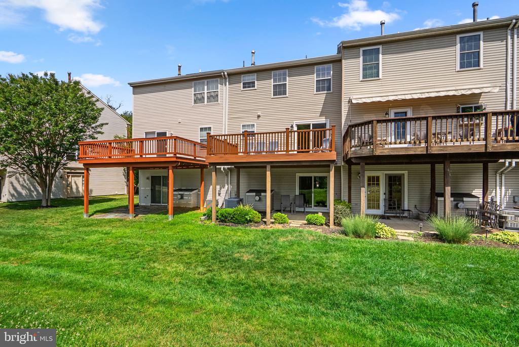 715 MASHIE COURT