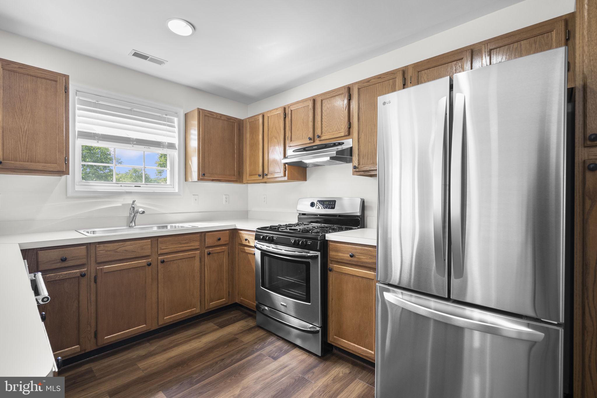 715 MASHIE COURT