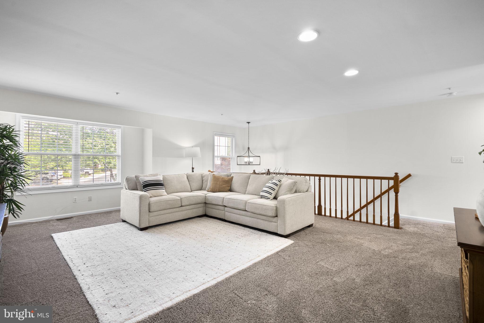 715 MASHIE COURT