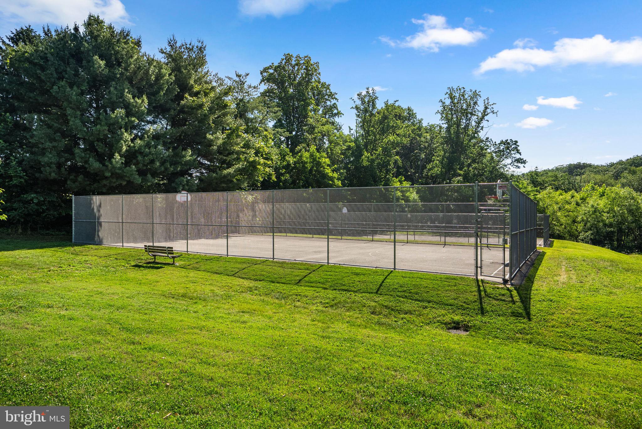 715 MASHIE COURT