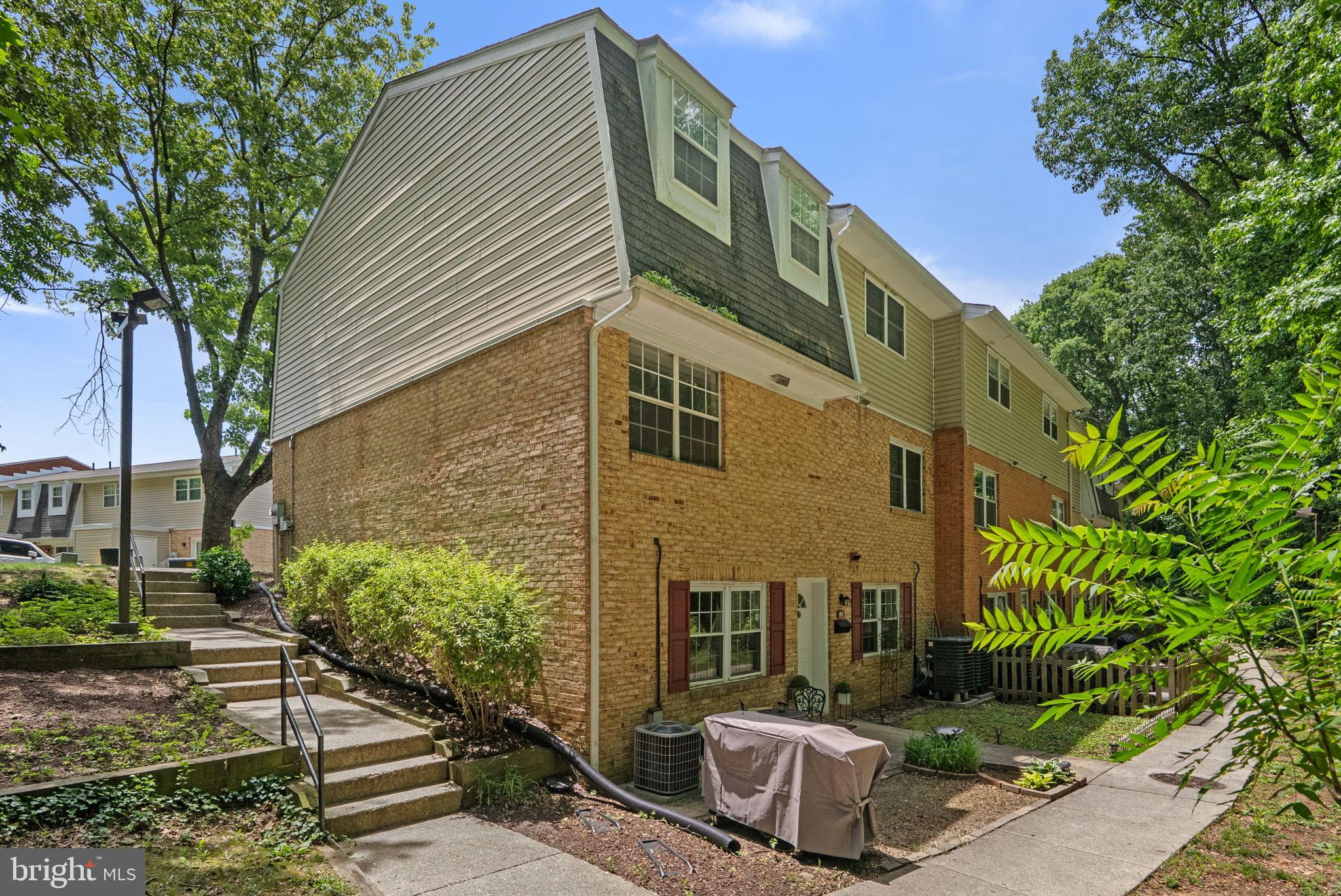 19 HERITAGE COURT C