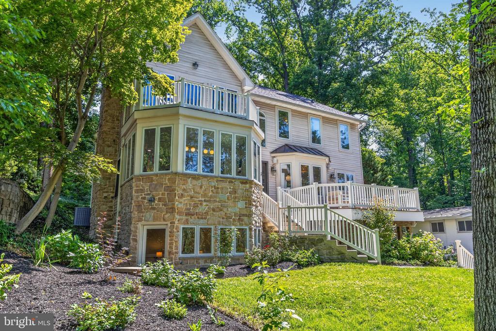 3 WEST LANE
