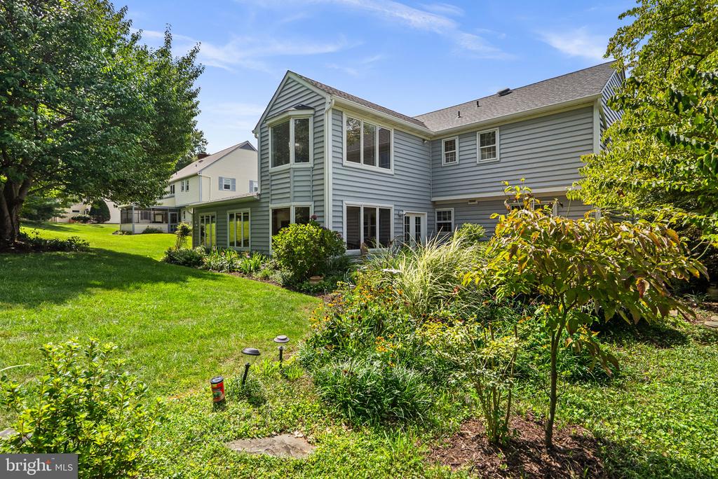 651 MAGOTHY VIEW DRIVE