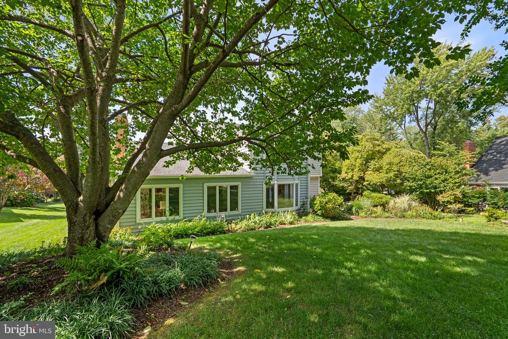 651 MAGOTHY VIEW DRIVE