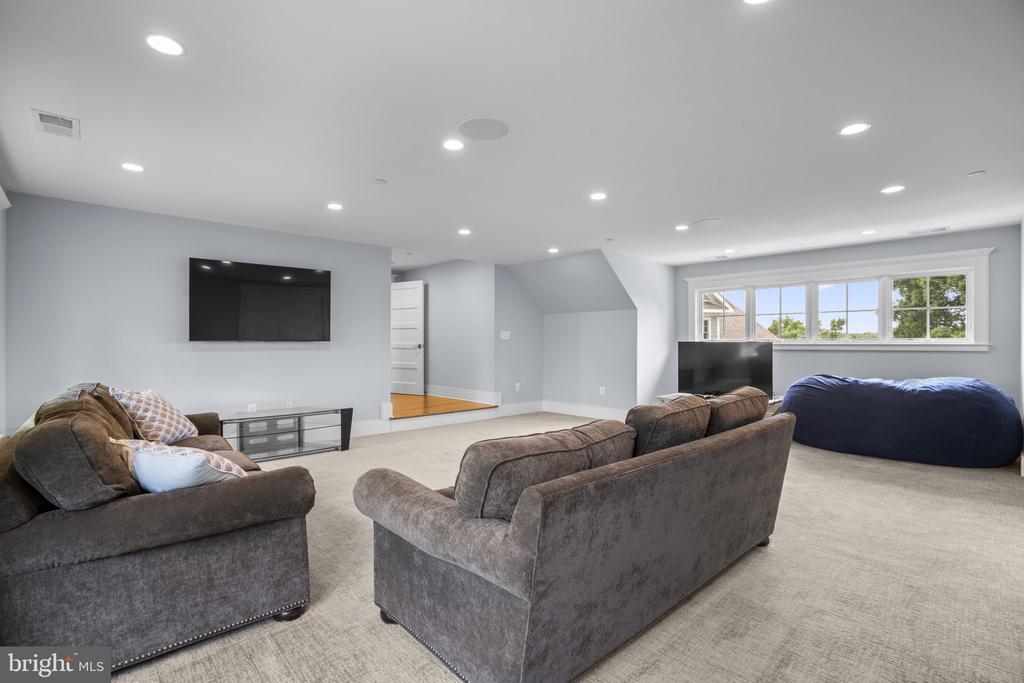 464 ARUNDEL BEACH RD