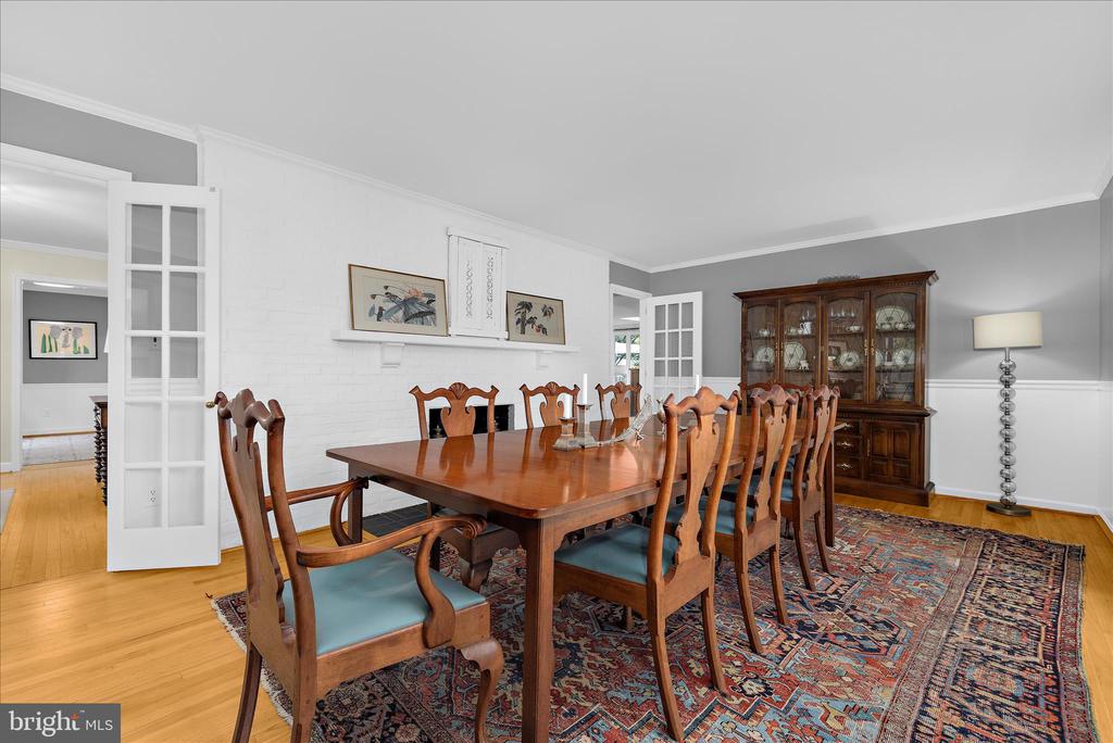 305 SAINT IVES DRIVE