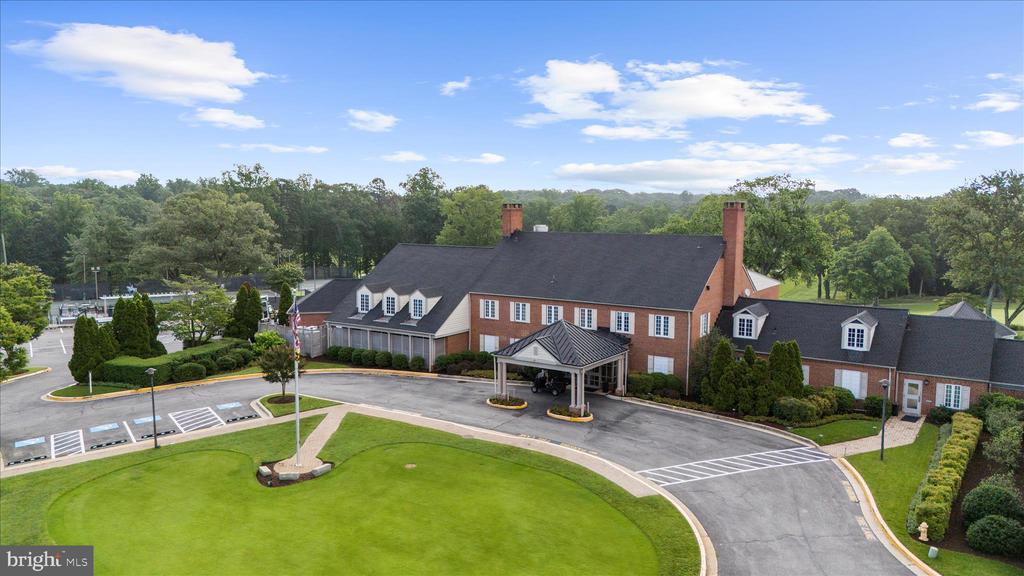 305 SAINT IVES DRIVE